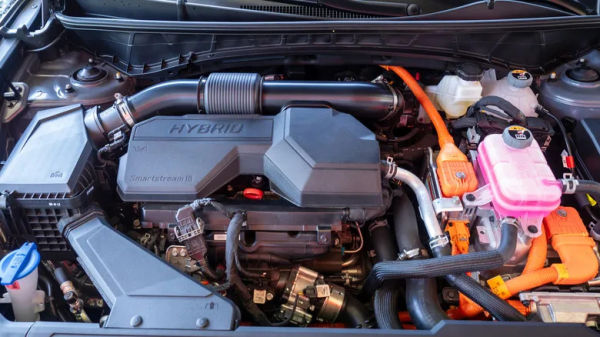 2026 Hyundai Tucson Hybrid engine bay