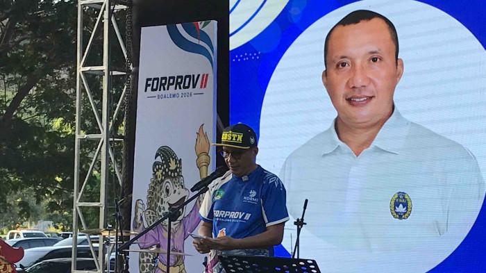 WABUP -- Wakil Bupati Boalemo Lahmuddin Hambali menyampaikan perkembangan pembangunan Sekolah Rakyat di hadapan Gubernur Gorontalo Gusnar Ismail saat pembukaan FORPROV II KORMI di Pantai Bolihutuo.