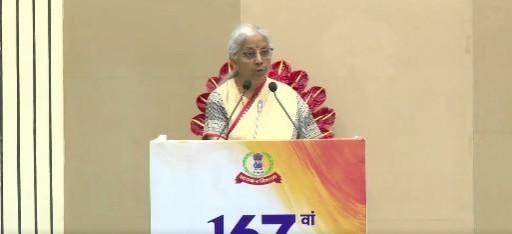 FM Sitharaman tells I-T Dept to ensure convenience for honest taxpayers