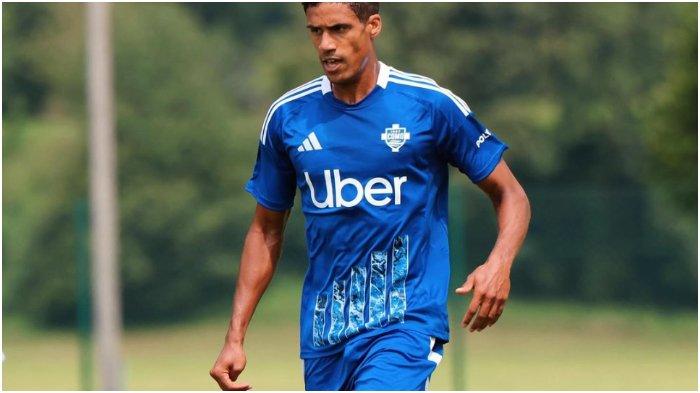 Bek milik Como 1907, Raphael Varane.