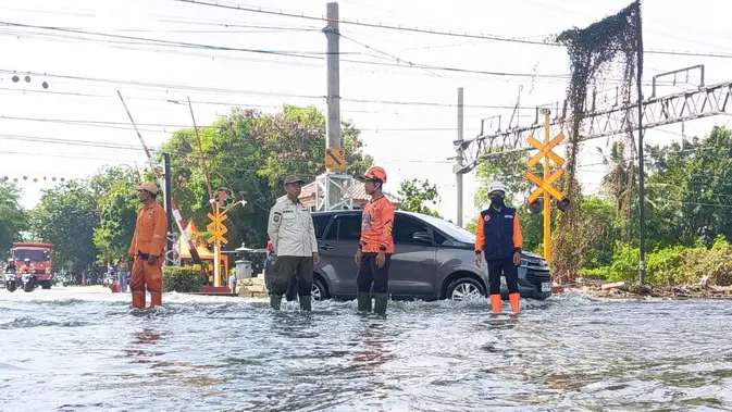 Banjir Rob di Jakarta Utara Sampai JIS