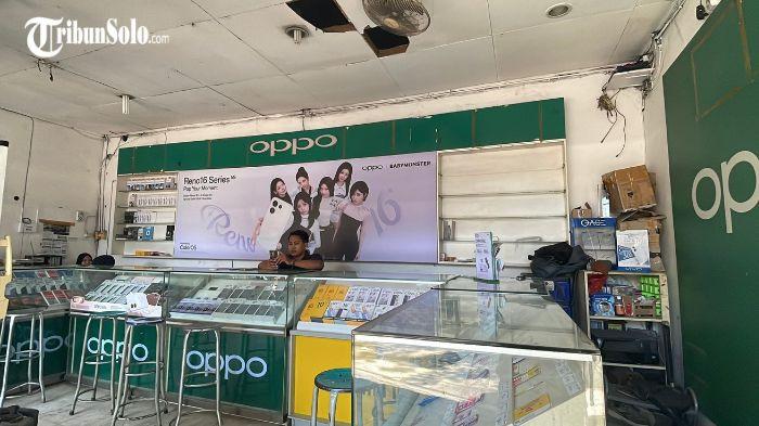 BOBOL KONTER - Suasana konter Galaxy Sukoharjo, Sabtu (25/7/2026). Sebuah video rekaman CCTV yang memperlihatkan aksi seorang pria membobol sebuah konter telepon seluler di Jalan Veteran Nomor 72, Kelurahan Kutorejo, Kecamatan Sukoharjo, Kabupaten Sukoharjo, viral di media sosial.