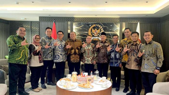 Foto Humas Apkasi.  Pertemuan - Asosiasi Pemerintah Kabupaten Seluruh