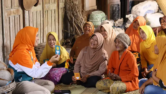 Nasabah BTPN Syariah.