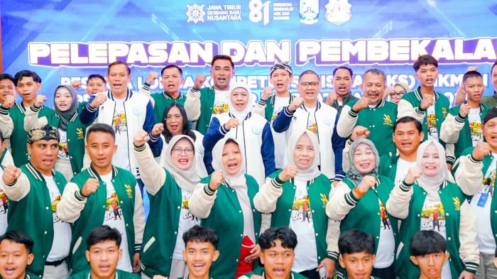 Pelepasan dilakukan secara simbolis dengan penyematan