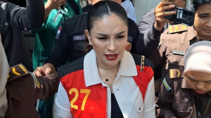 NIKITA MURKA - Pemain film Nikita Mirzani kembali menjalani sidang di Pengadilan Negeri Jakarta Selatan, Kamis (28/8/2025). Nikita Mirzani Bentak Melvina Husyanti di Sidang