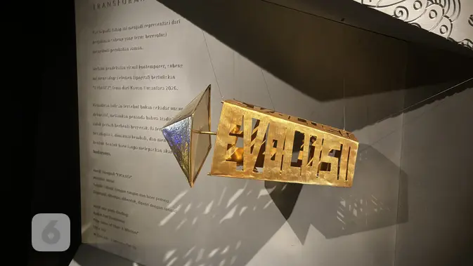 TULOLA bersama BCA dan Pertamina mempersembahkan perayaan Kawan Nusantara pada 23 dan 24 Juli 2026 di Nusantara Ballroom, The Dharmawangsa, Jakarta. Pameran ini menyoroti perjalanan subeng, aksesori tradisional Bali. (Liputan6.com/Asnida Riani)