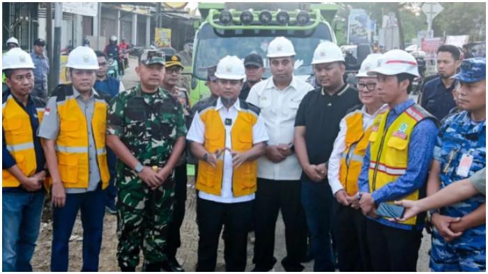 JALAN MONCONGLOE - Gubernur Sulsel Andi Sudirman SulaimaN