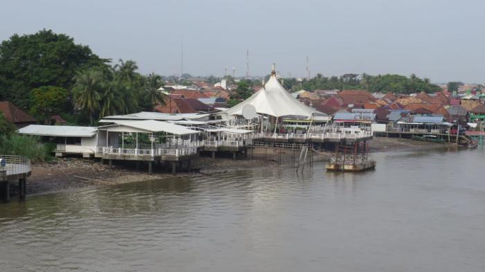 Inilah Penampakan Pantai Bongen Kampung Kapitan 7 Ulu