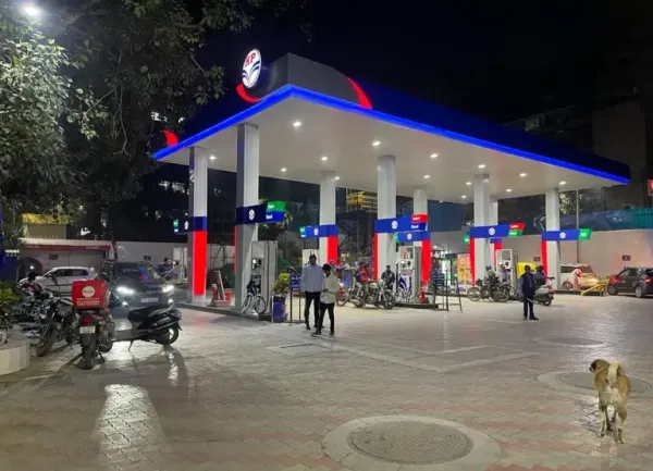 hindustan petroleum petrol pump india.jpg