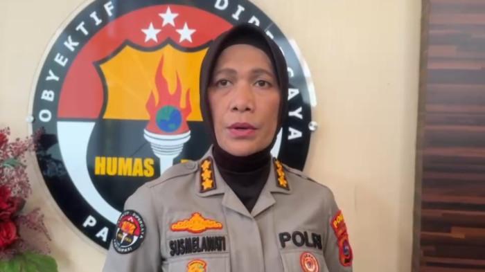 BOM RAKITAN- Kabid Humas Polda Sumatera Barat, Kombes Pol Susmelawati Rosya, memberikan keterangan kepada TribunPadang.com di ruang kerjanya, Rabu (15/7/2026). Menurutnya, polisi masih terus mendalami proses pembuatan bom rakitan tersebut, termasuk asal-usul bahan yang digunakan.