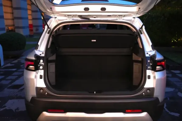 2026 maruti suzuki brezza facelift cng boot capacity.jpg 2026 maruti suzuki brezza facelift cng boot capacity.jpg