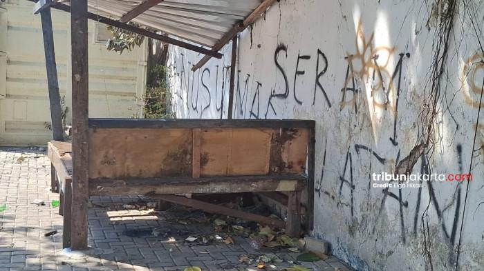 LOKASI BENTROKAN TAMBAK (5) - Sehari pasca bentrokan atau tepatnya pada Senin (27/7/2026) situasi di lahan kosong Jalan Tambak, Menteng, Jakarta Pusat sudah kondusif.TRIBUNJAKARTA.COM/ELGA PUTRA
