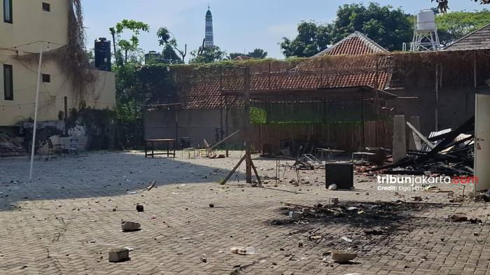 LOKASI BENTROKAN TAMBAK (6) - Sehari pasca bentrokan atau tepatnya pada Senin (27/7/2026) situasi di lahan kosong Jalan Tambak, Menteng, Jakarta Pusat sudah kondusif.TRIBUNJAKARTA.COM/ELGA PUTRA