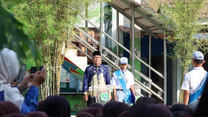 upacara Peringatan Hari Anak Nasional (HAN) ke-42 di SDN 2 Sepunggur 01