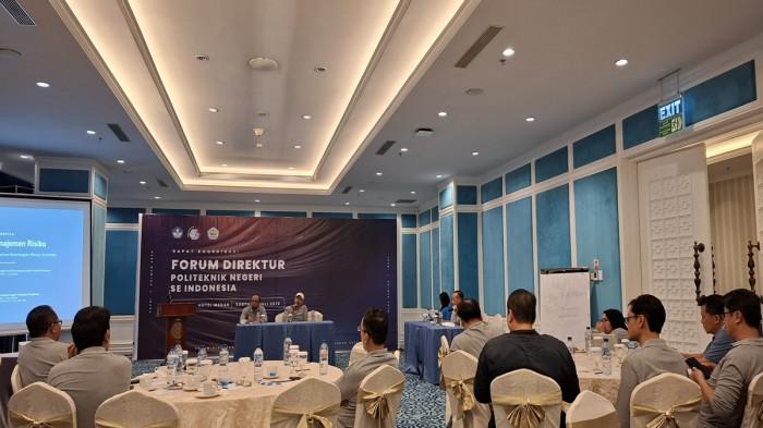 PORSENI - Foto rakor Forum Direktur Politeknik Negeri Se Indonesia (FDPNI) pada Sabtu 25 Juli 2026 di Adimulia Hotel Medan. Hasil rakor ini memutskan Porseni XVI se-Politeknik Negeri se-Indonesia tahun 2028 akan digelar di Politeknik Negeri Semarang.