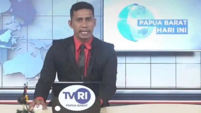 KABAR DUKA - Yanto Idorway, presenter TVRI Papua Barat, dilaporkan hanyut terseret arus sungai di Distrik Anggi Gida, Kabupaten Pegunungan Arfak, Papua Barat, Sabtu (18/7/2026). Jasadnya ditemukan terjepit di antara bebatuan sungai, Senin (27/7/2026) atau 9 hari pasca kejadian, (DOK MEDIA SOSIAL YANTO IDORWAY)