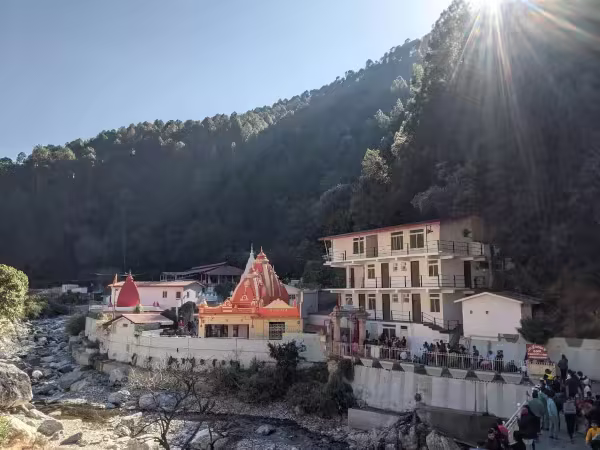 Kainchi Dham Early_morning_Glimpse_of_Kainchi_Dham_Nainital_2023 (1)
