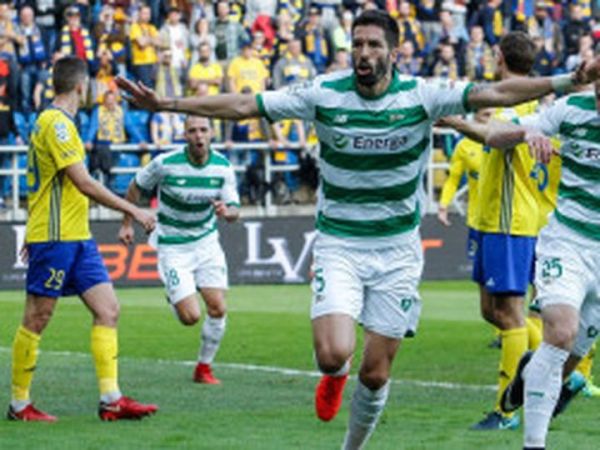 Steven Vitoria saat masih membela Lechia Gdansk, kini sosoknya diisukan bakal jadi asisten pelatih Timnas Indonesia