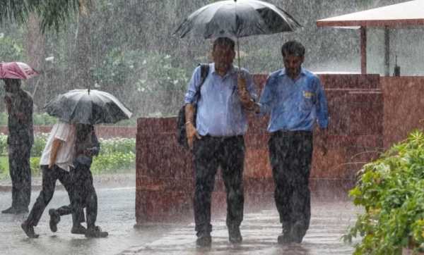  गोंदिया भंडारा चंद्रपूर गडचिरोली गोंदिया शंभर ते दीडशे मिलिमीटर पावसाचा अंदाज आहे. विदर्भातील काही जिल्ह्यांना रेड अलर्ट आहे. तर काही जिल्ह्यांना ऑरेंज अलर्टसुद्धा असणार आहे.