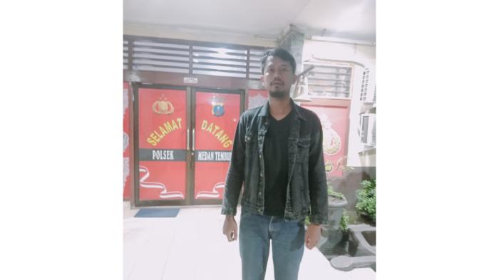 BEGAL DI MEDAN- Driver ojek online mendatangi Mapolsek Medan Tembung untuk membuat laporan pembegalan yang dialaminya, Selasa (28/7/2026)