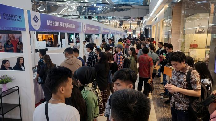 JOB FAIR - Pemkot Manado melalui Disnaker bekerja sama dengan Kementerian Ketenagakerjaan RI menggelar Job Fair pada 29-30 Juli 2026. Para pencari pekerjaan bisa langsung kunjungi Star Square Manado.