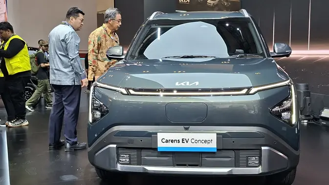 KIA siap meluncurkan Carens EV pada November 2026 dan menargetkan tingkat TKDN melampaui 80 persen. (Liputan6.com/Pramita)
