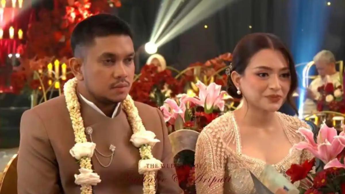 PERNIKAHAN ARTIS - Aripat resmi menikahi Nathalie Holscher. Simak profil, perjalanan karier, hingga kisah hidupnya.