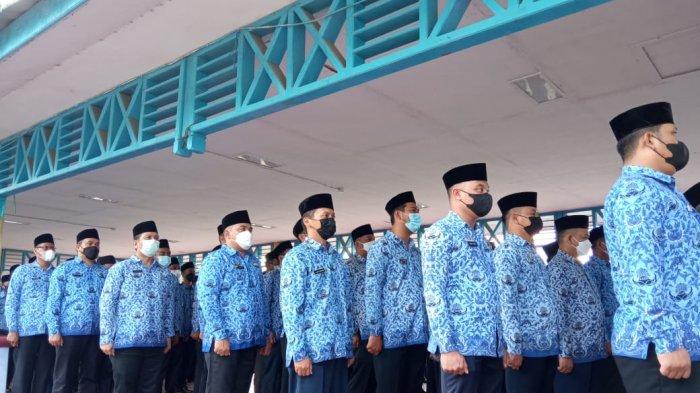 Ilustrasi ASN di lingkungan Pemprov Kaltara saat mengikuti upacara di lapangan Agathis
