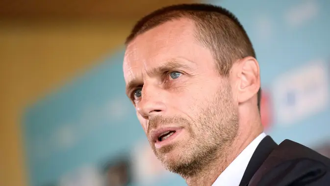 Kaleidoskop Sepak Bola Dunia 2016, Fenomena Leicester dan Kejayaan Ronaldo Aleksander Ceferin. (AFP/Jure Makoves)