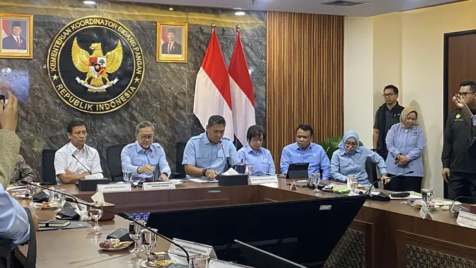 Kepala Badan Gizi Nasional (BGN) Sudaryono dalam Rakortas Tingkat Menteri Penyelenggaraan Program Makan Bergizi Gratis di Kantor Kementerian Koordinator (Kemenko) Bidang Pangan, Rabu (29/7/2026). (Liputan6.com/Vira)