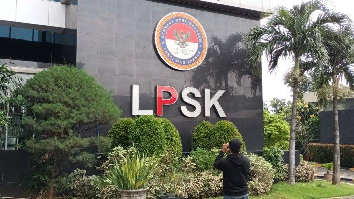 Tampak depan kantor LPSK (Lembaga Perlindungan Saksi dan Korban) di Jalan Raya Bogor 