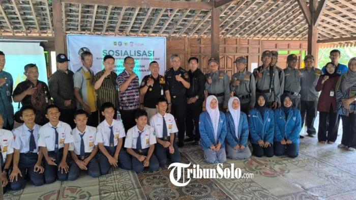 Sosialisasi Gerakan Gempur Rokok Ilegal yang digelar di Pendopo Umbul Siblarak, Desa Sidowayah, Kecamatan Polanharjo, Kamis (30/7/2026).