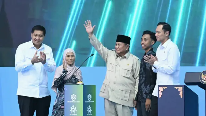 Prabowo dalam seremoni Akad Massal KPR Rumah Subsidi dan KUR di Kabupaten Batang, Jawa Tengah, Kamis (30/7/2026). (Liputan6.com/Lizsa Egeham).
