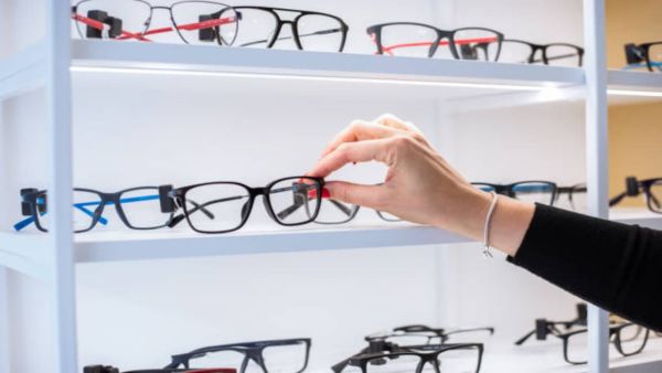 The Benefits of Glasses: The Benefits of Glasses: