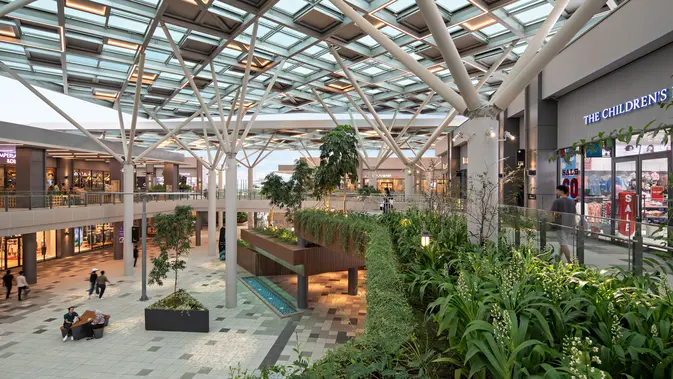 Suasana The Grand Outlet Karawang yang menjadi destinasi belanja dengan lebih dari 100 outlet resmi dari berbagai brand. (dok. The Grand Outlet Karawang)