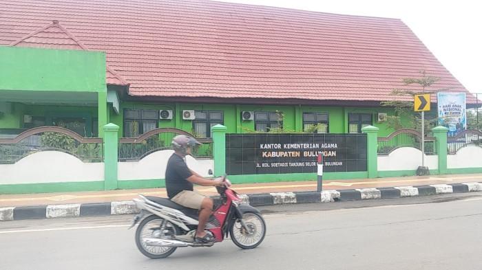 KANTOR KEMENAG BULUNGAN - Suasana sekitar kantor Kemenag Bulungan, Jalan Kolonel Haji Soetadji, Tanjung Selor, Kabupaten Bulungan, Kaltara, 