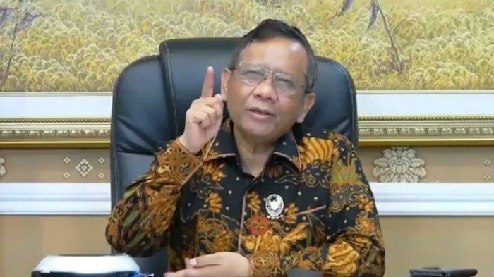 MAHFUD MD - Mahfud MD saat masih menjabat Menteri Koordinator Bidang Politik Hukum dan Keamanan (Menkopolhukam). Mahfud mempertanyakan keberanian KPK memanggil Gubernur Sumut Bobby Nasution dalam kasus korupsi melibatkan orang dekatnya di Dinas PUPR Sumut,