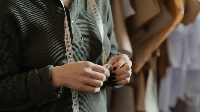 Proses mengukur tubuh hanya membutuhkan waktu kurang dari lima menit.  
[Dok/Pexels.com/cottonbro studio].