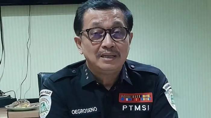 PENJAMIN - Mantan Wakapolri Oegroseno. Ia masuk dalam 50 tokoh penjamin penangguhan penahanan Roy Suryo dan Dokter Tifa.