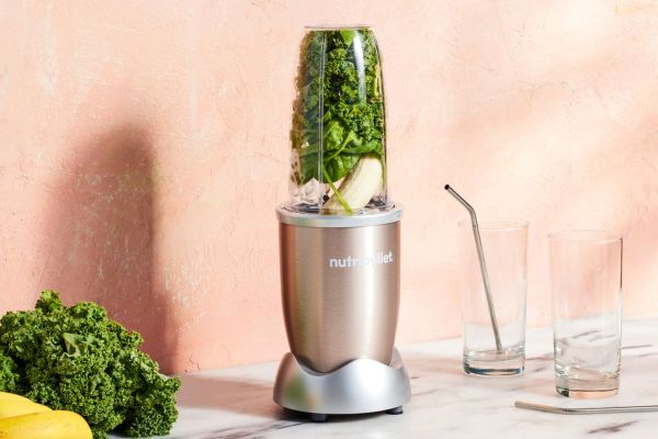 nutribullet pro 900 blender testing Credit: EatingWell