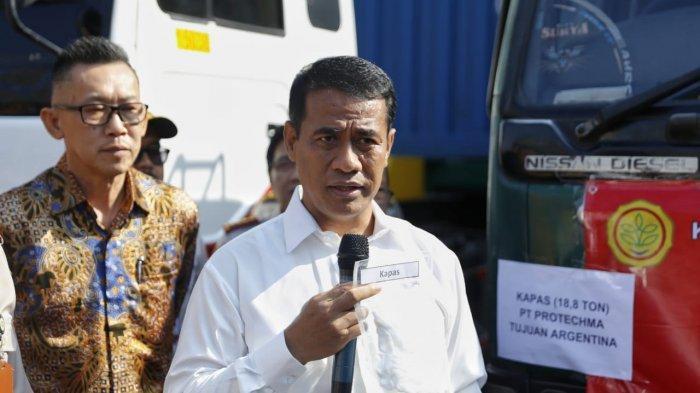 Andi Amran Sulaiman kembali dilantik oleh Presiden Jokowi sebagai Menteri Pertanian. Andi Amran pernah menduduki jabatan yang sama di Kabinet Kerja.