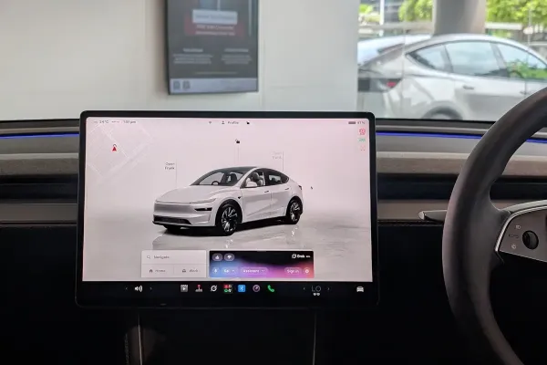Tesla Model Y Premium RWD Test Drives