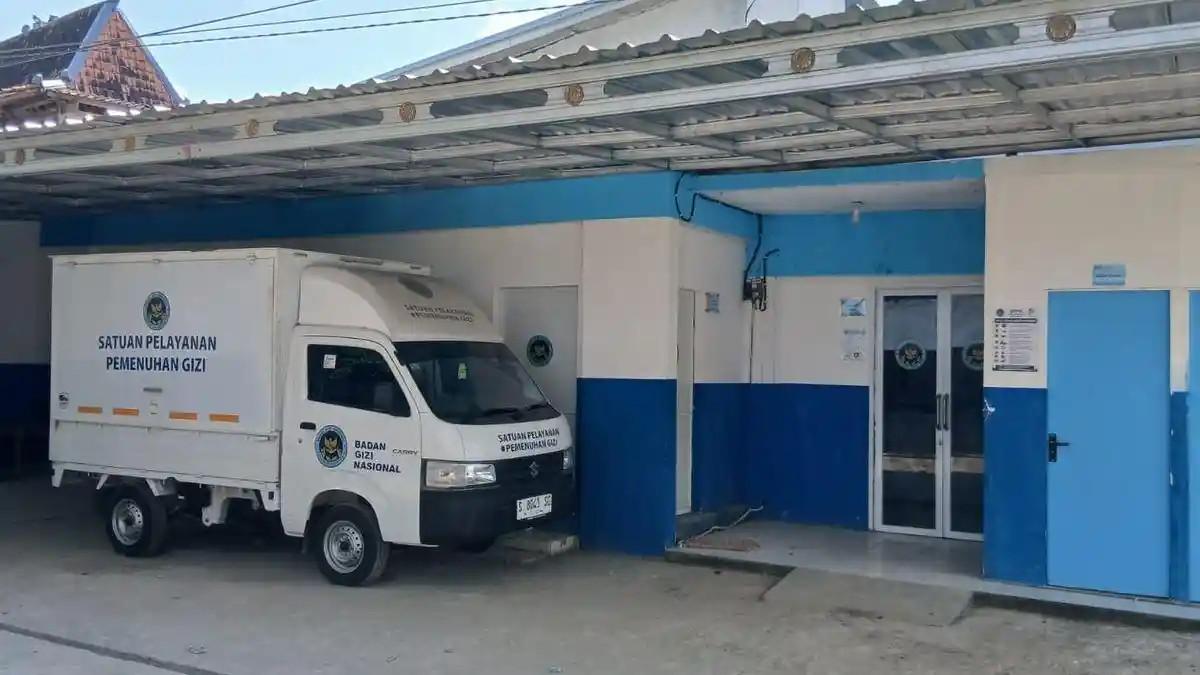 POLEMIK PROGRAM MBG - Fasilitas Dapur Makan Bergizi Gratis (MBG) di Desa Muraharjo, Kecamatan Kunduran, Kabupaten Blora, terpaksa berhenti beroperasi sementara waktu, Minggu (19/7/2026). Berhentinya operasional di SPPG tersebut lantaran kepalanya mendadak menghilang.