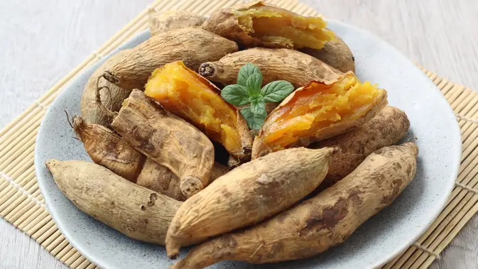 ubi madu cilembu bakar panggang ilustrasi ubi cilembu/aniestia n/Shutterstock