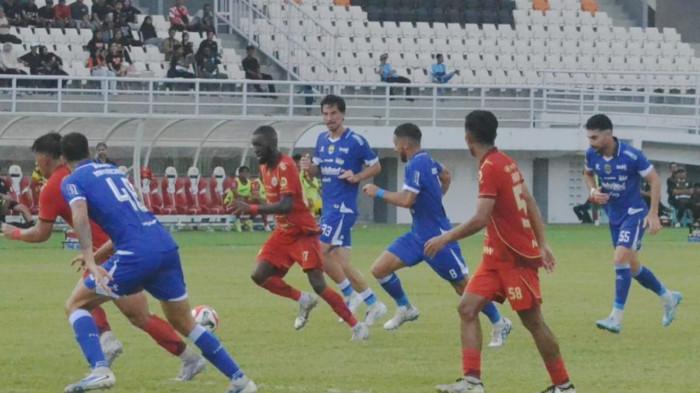 Laga Persija Vs Persib pada pekan ke-32 Super League 2025/26 di Stadion Segiri Samarinda, Minggu, 10 Mei 2026. (Tribun Kaltim/Nevrianto HP)