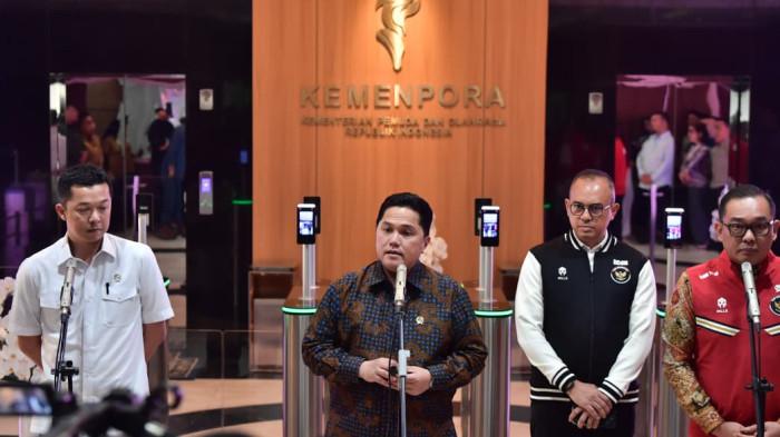 PERSIAPAN ASIAN GAMES - Menteri Pemuda dan Olahraga (Menpora), Erick Thohir, menegaskan komitmen penuh pemerintah dalam mendukung persiapan kontingen Indonesia menuju Asian Games 2026. Target 4 emas menjadi fokus untuk bisa diraih. Hal itu disampaikan Menpora Erick usai menerima kunjungan Chef de Mission (CdM) Indonesia untuk Asian Games 2026, Todotua Pasaribu, di Kemenpora, Jakarta, Rabu (1/7/2026). Dok: Kemenpora