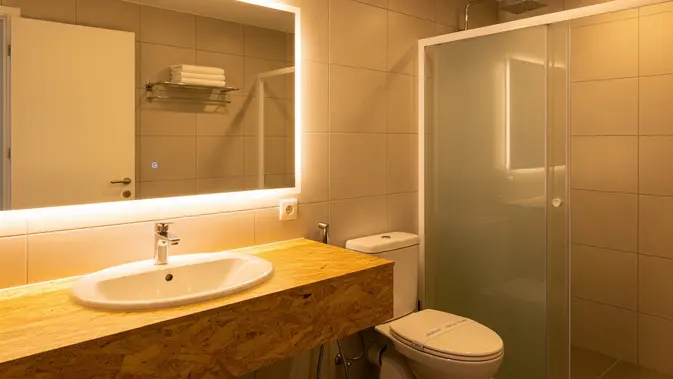 Desain Kamar Mandi Ala Hotel Material Murah Desain Kamar Mandi Ala Hotel Material Murah (AI Generated)