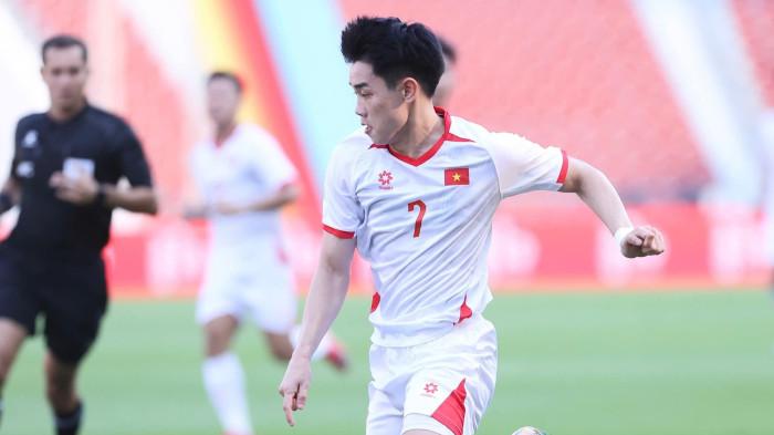 BINTANG VIETNAM U22 - Aksi penyerang andalan Vietnam U22, Nguyen Dinh Bac saat melawan Laos pada laga pembuka Grup B SEA Games 2025 di Stadion Rajamangala National Stadium, Bangkok, Thailand, pada Rabu (12/3/2025) sore WIB.