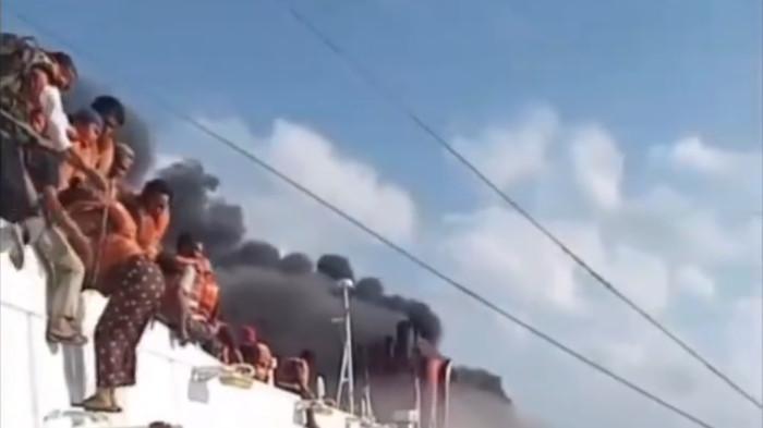 Kondisi KMP Mutiara Sentosa 2 terbakar di perairan Sumenep. KMP Mutiara Sentosa 2 rute Surabaya-Makasar terbakar di perairan utara Kabupaten Sumenep, Jawa Timur, Minggu (2/8/2026).